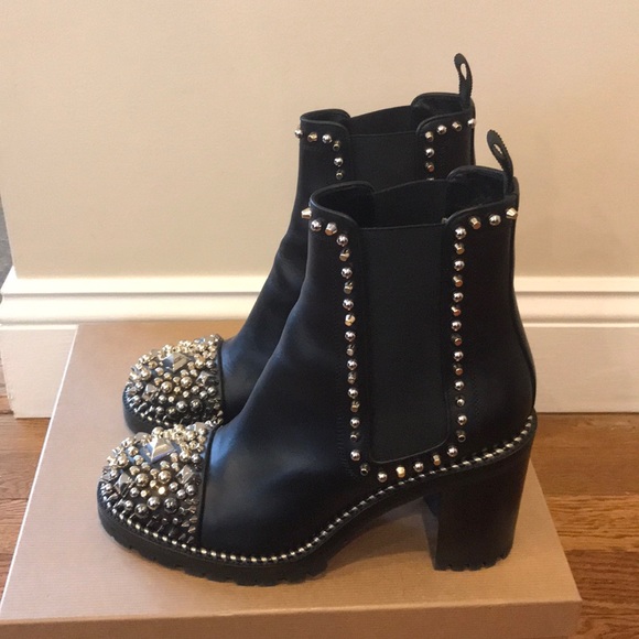 ❌SOLD❌ Christian Louboutin Chasse Chelsea Bootie - Picture 6 of 8